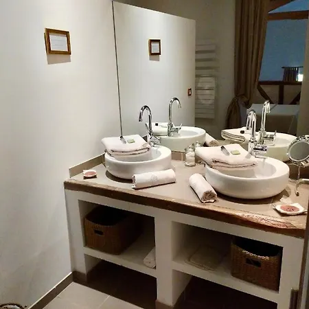 La Frejade Bed & Breakfast